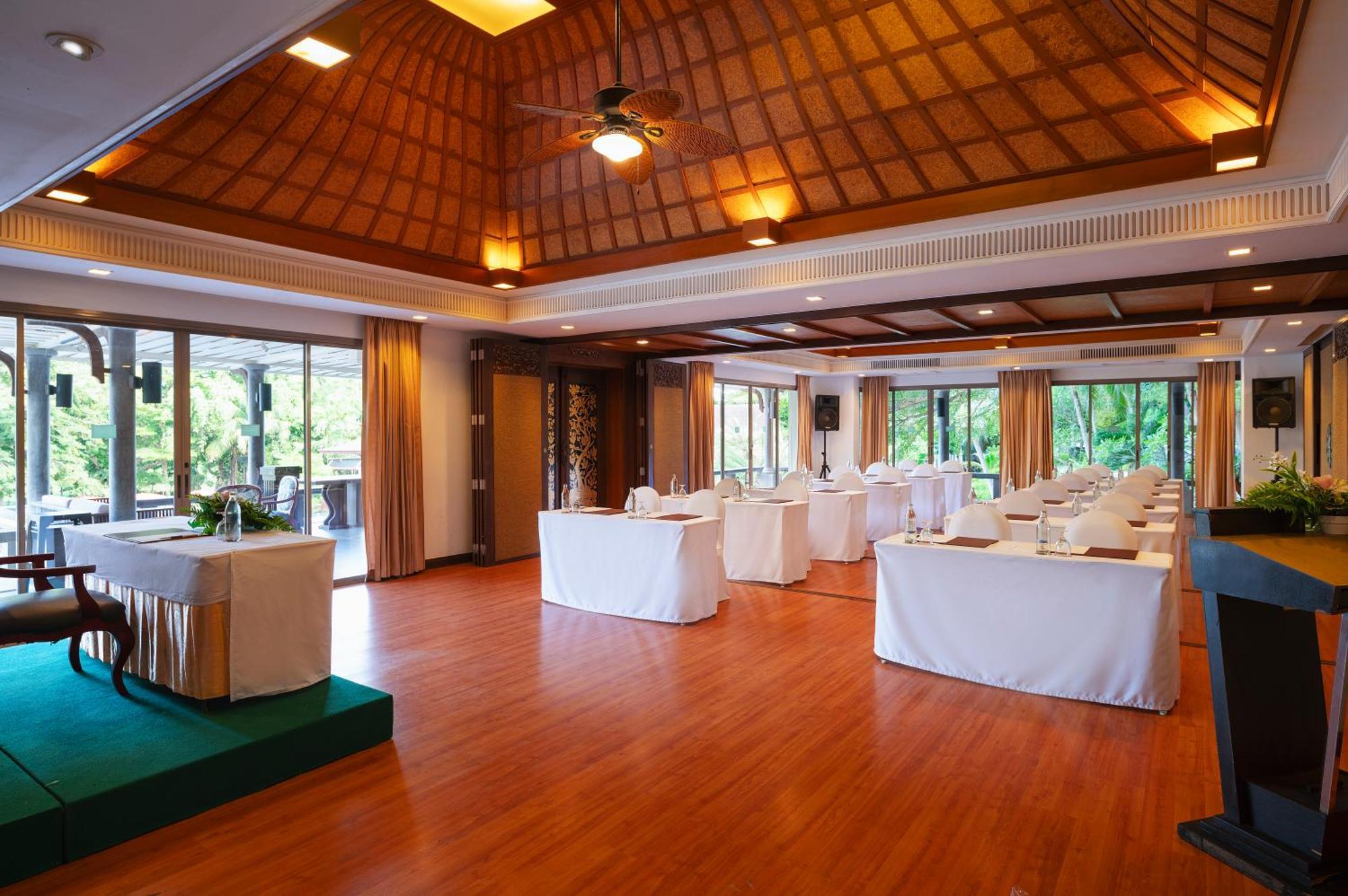 Springfield Village Golf & Spa Cha-Am Exterior photo